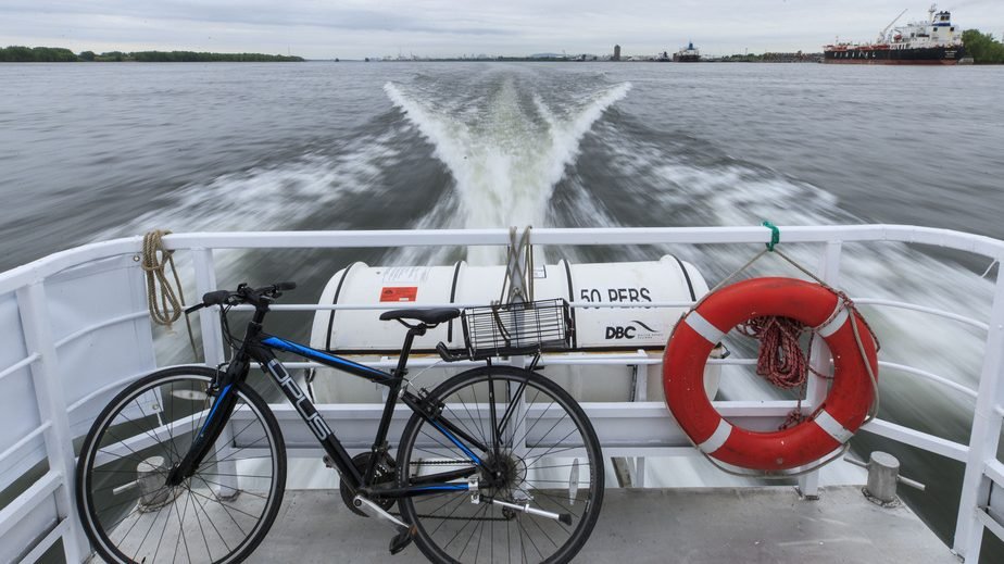 Ferry à vélo