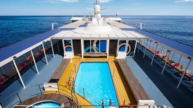 bateau gnv piscine